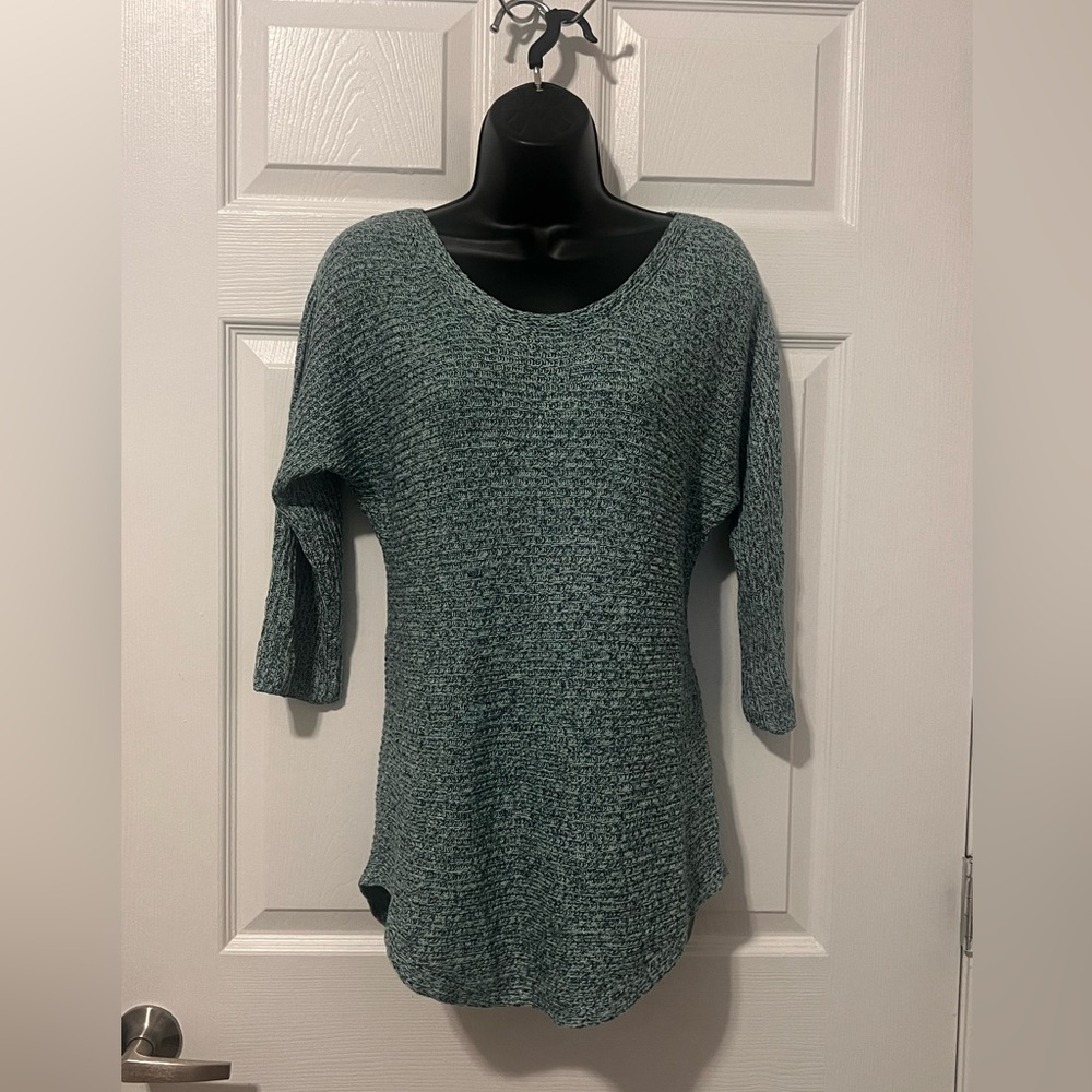 New York & Company Heathered Green Sweater